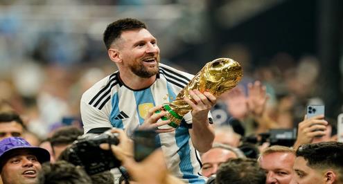 شاهد.. بالفيديو والصور.. ميسي بطل العالم